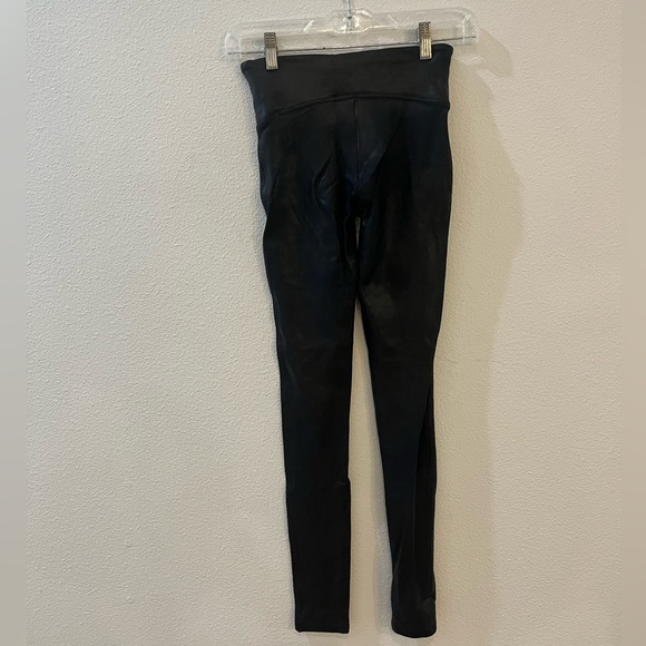 Spanx Faux Leather Leggings Color: Black Size: XSmall - Picture 7 of 10